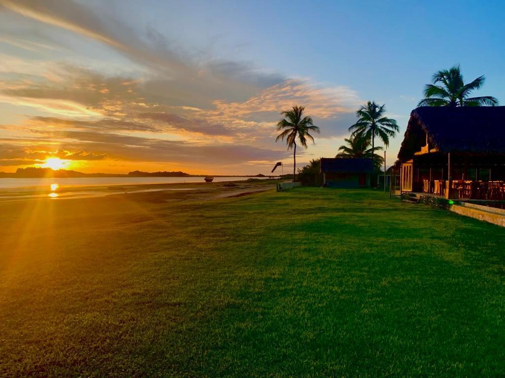 Vila Ybytu Eco Resort Itarema Exterior photo